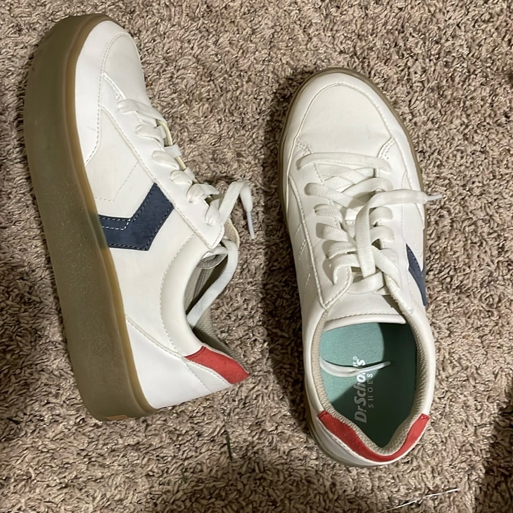Dr. Scholls Madison lace sneaker size 7
